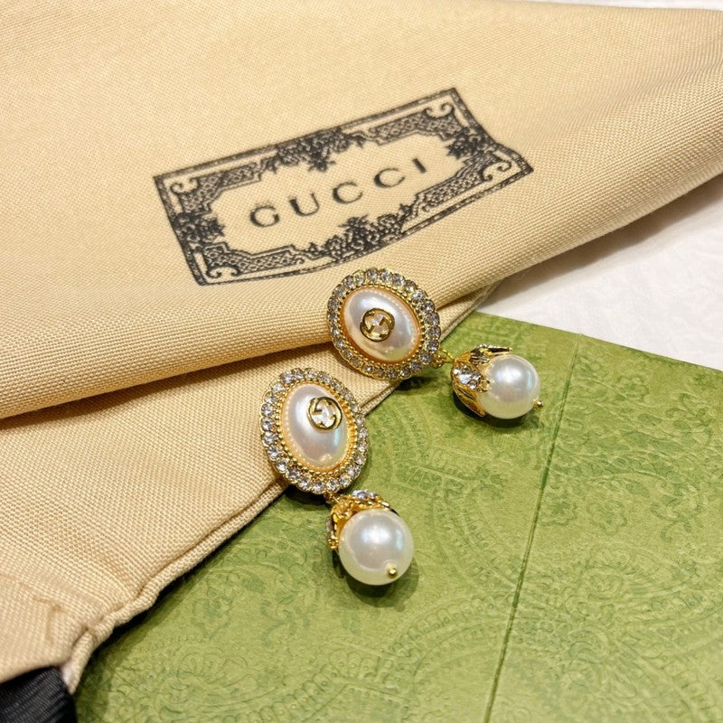 18K Gucci Flower Pearl Earrings