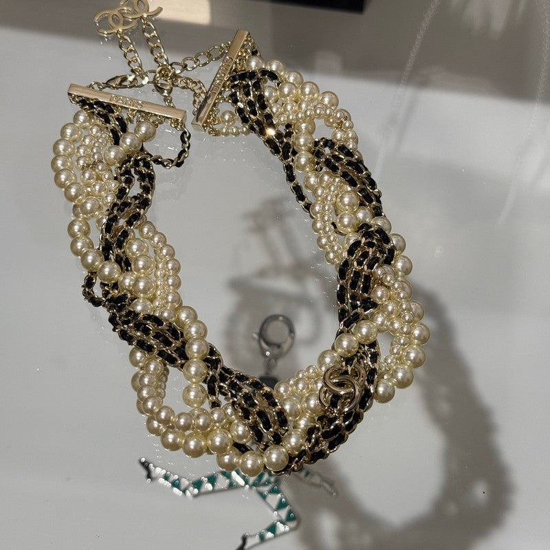 18K Chanel Pearls Choker Gold Necklace