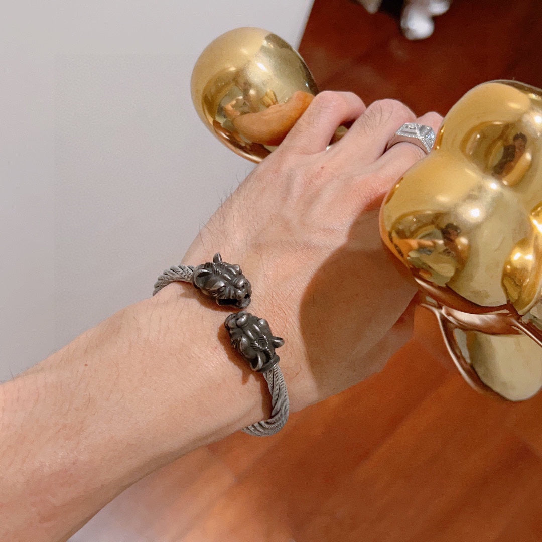 Gucci Double Tiger Head Vintage Bracelet