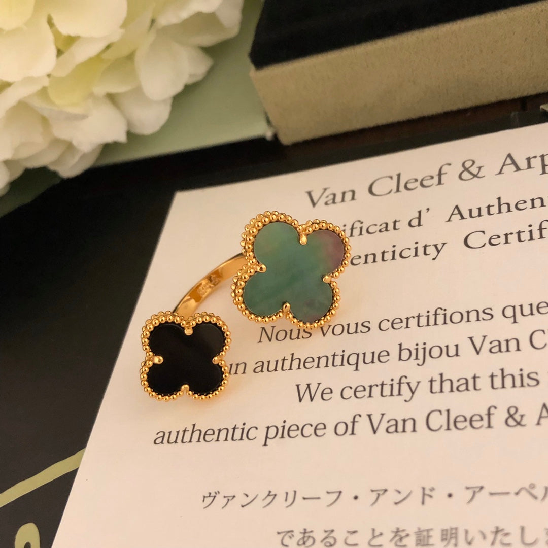 18K Van Cleef & Arpels Magic Alhambra Clover Ring
