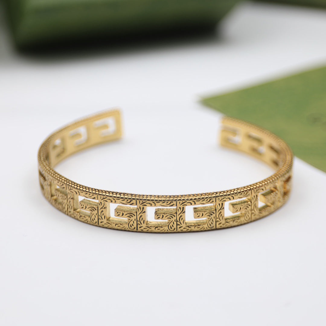 18K Gucci Cube Bracelet