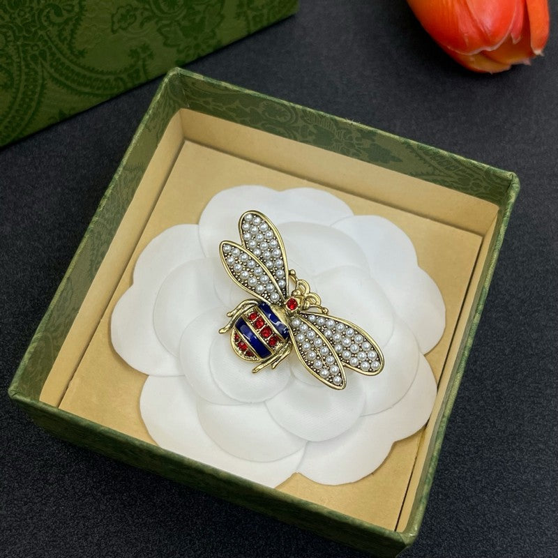 18K Gucci Red Bee Diamond Brooch