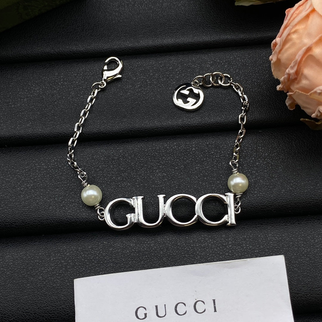 18K Gucci Letter Bracelet