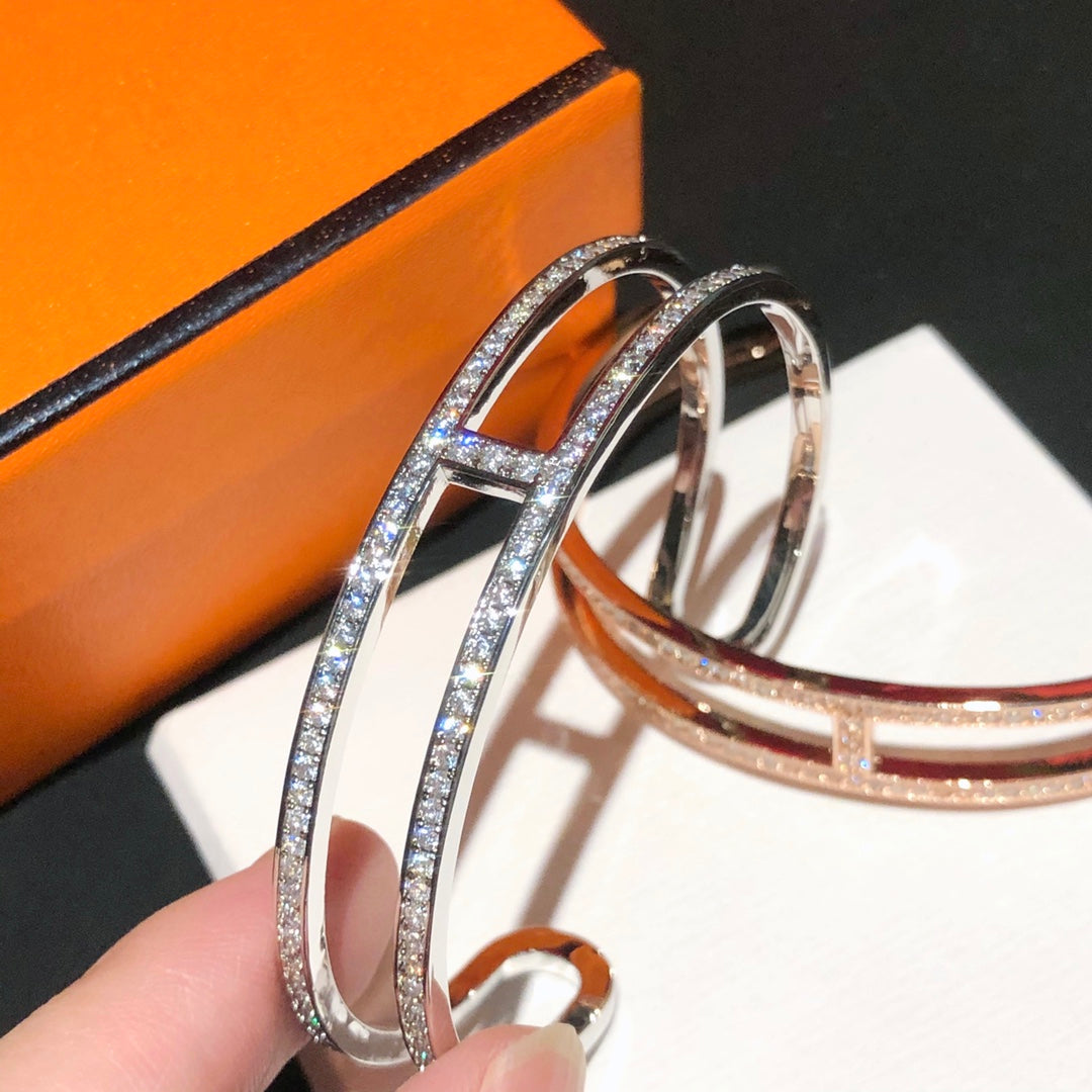 18K Ever Cuff Diamond Hermes Bracelet