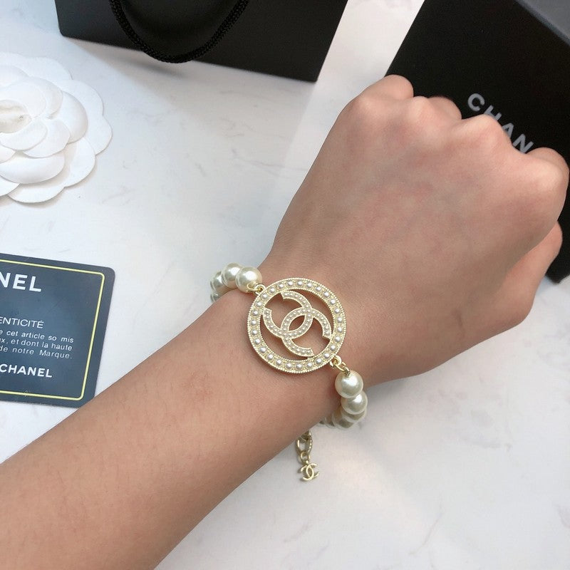 18K Chanel Big Pearl Gold Bracelet