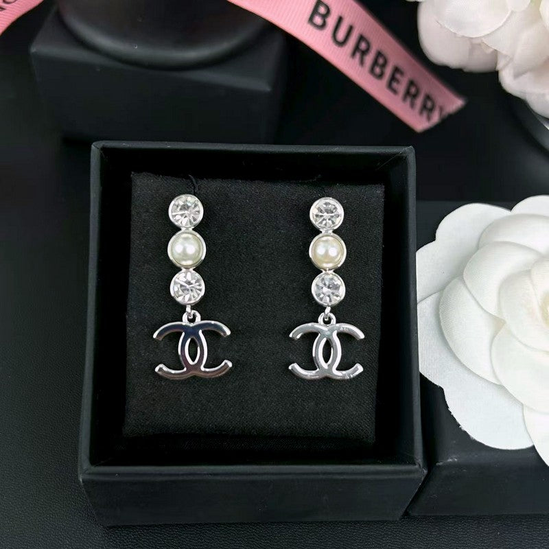 18K Chanel 25B Crystal Earrings
