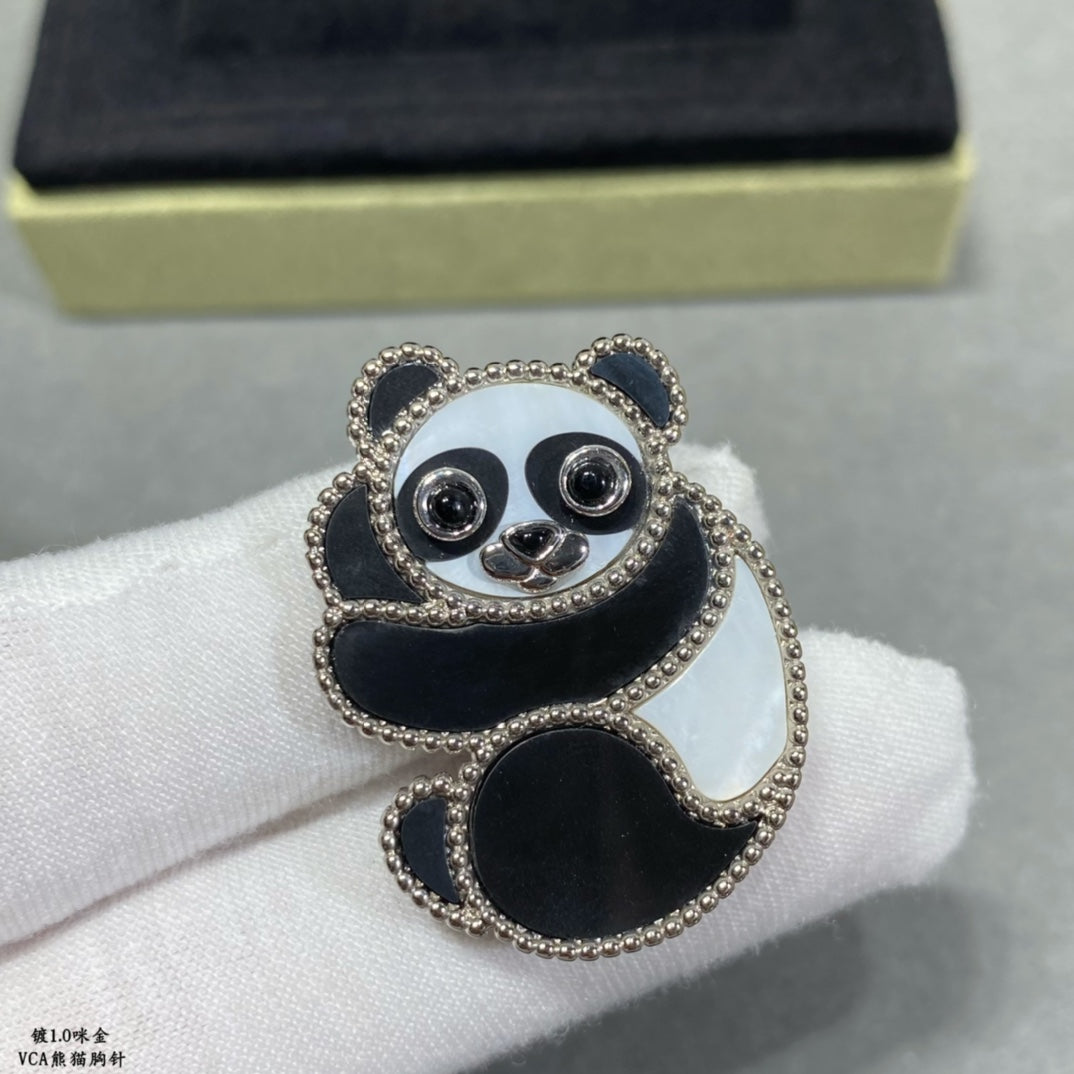 18K Van Cleef & Arpels Lucky Animals Panda Clip Brooch