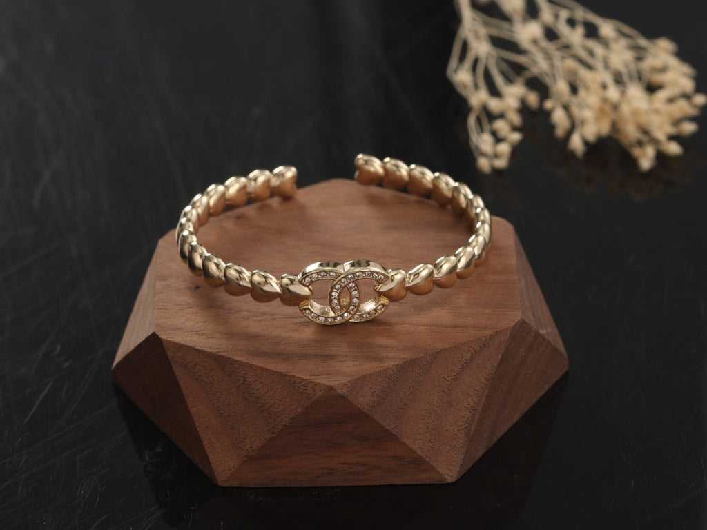 18K Chanel Open Cuff Bracelet
