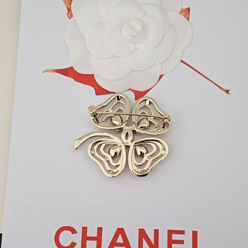 18K Chanel Clover Leaf Diamond Brooch