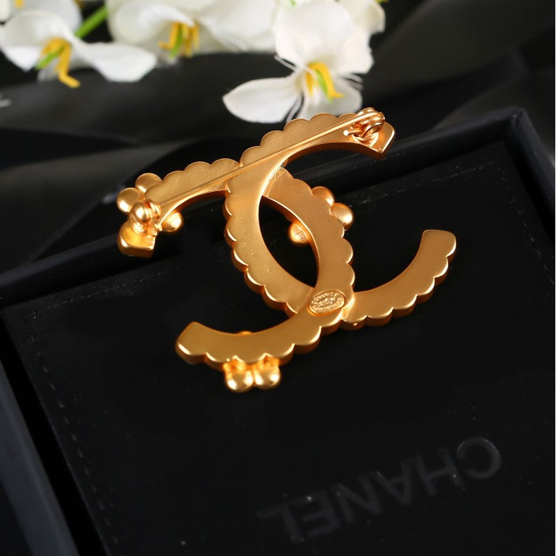 18K Chanel Yellow Flower Diamond Brooch