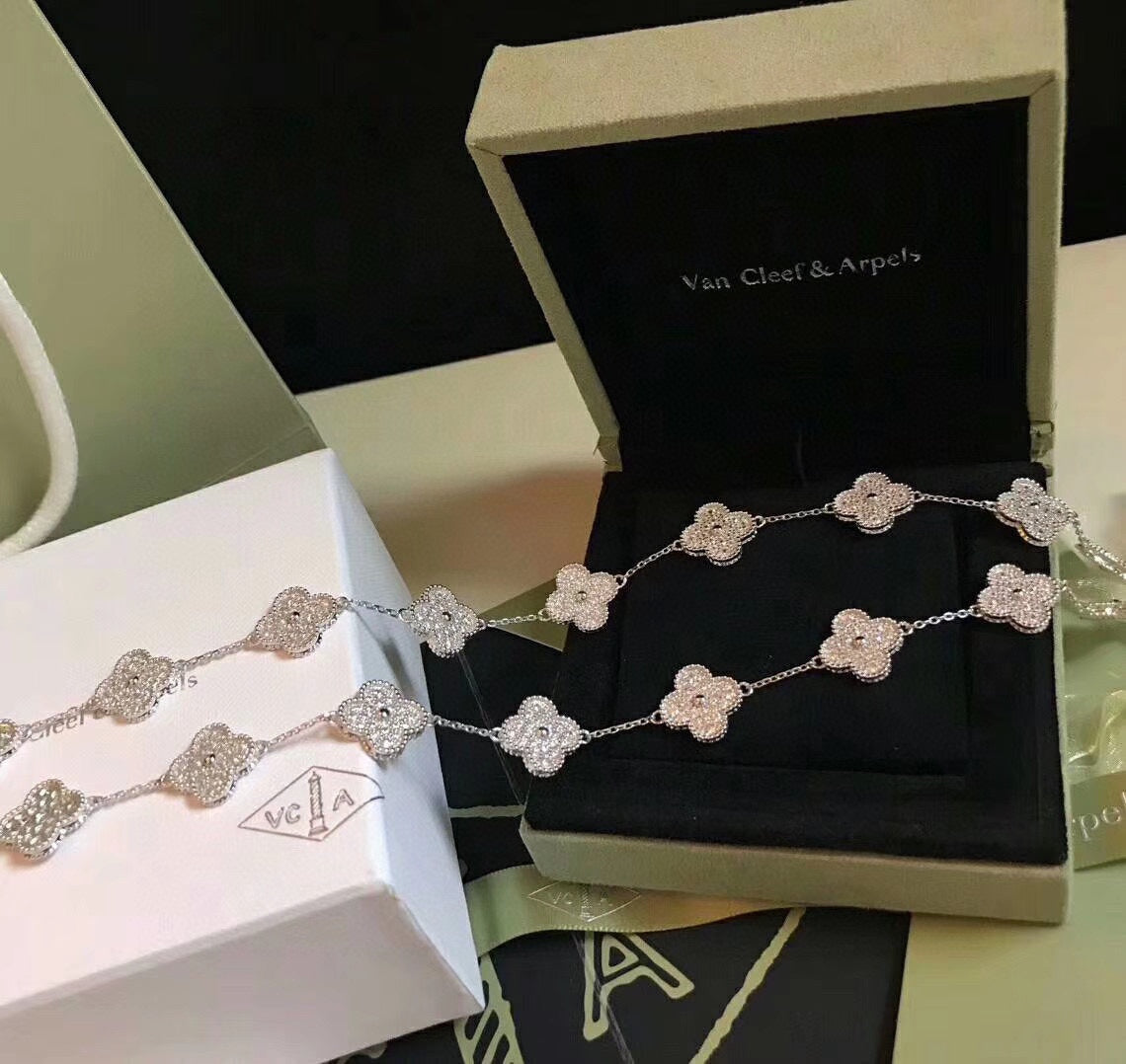 18K Van Cleef & Arpels Vintage Alhambra 20 Motifs Long Necklace