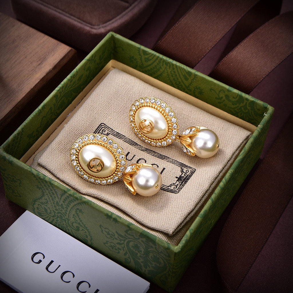 18K Gucci Pearl Earrings