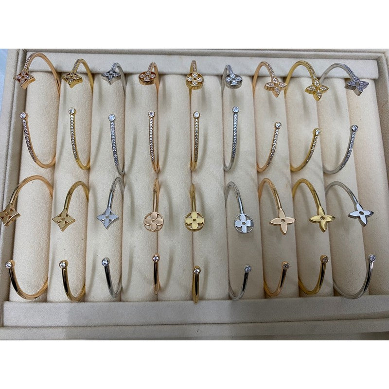 18K Louis Vuitton Blossom Gold Bracelet