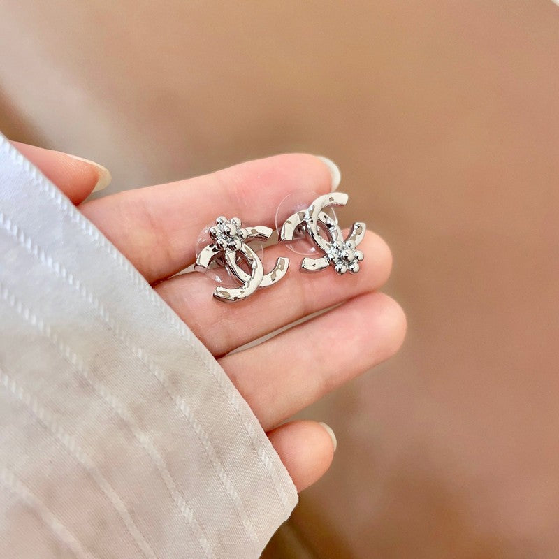 18K Chanel Vintage Flower Gold Earrings