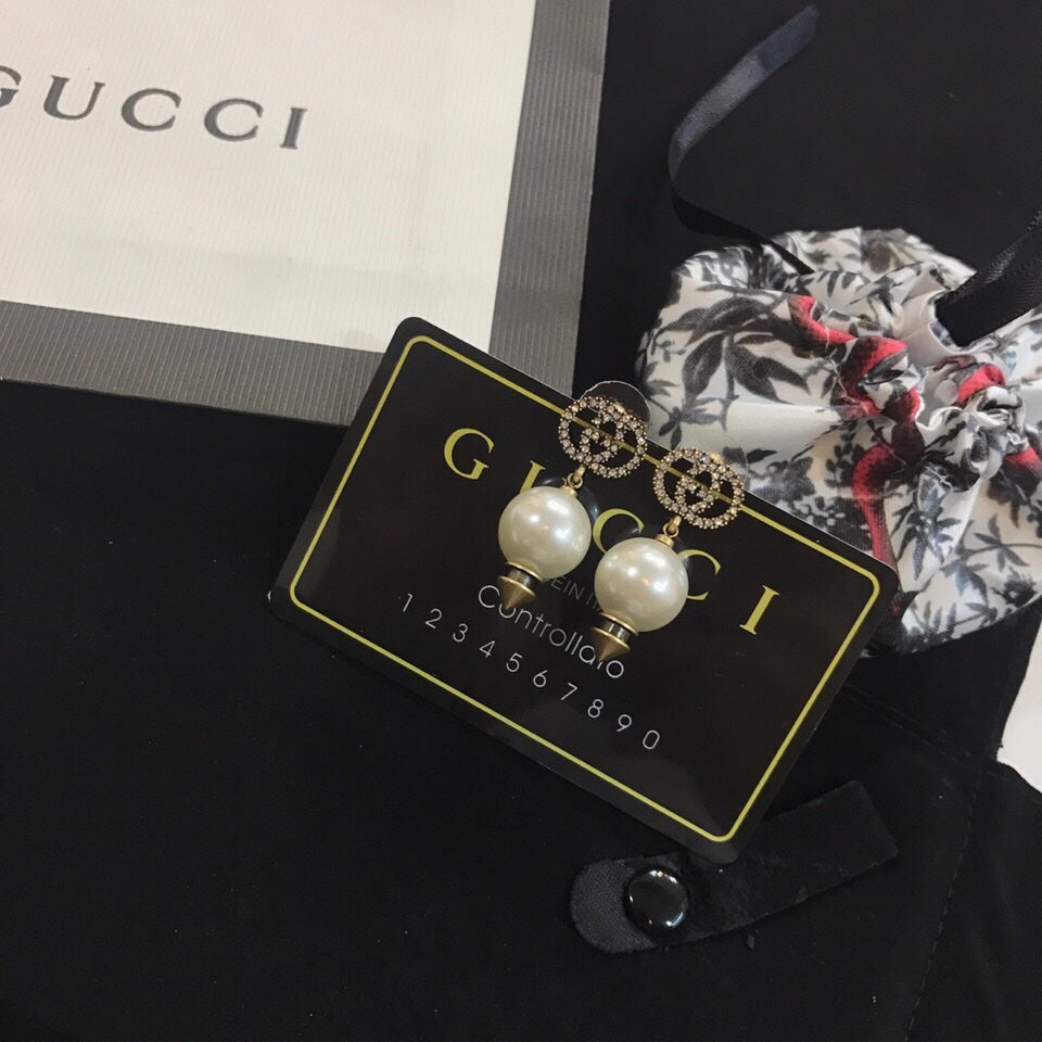 18K Gucci Pearl Pendant Earrings