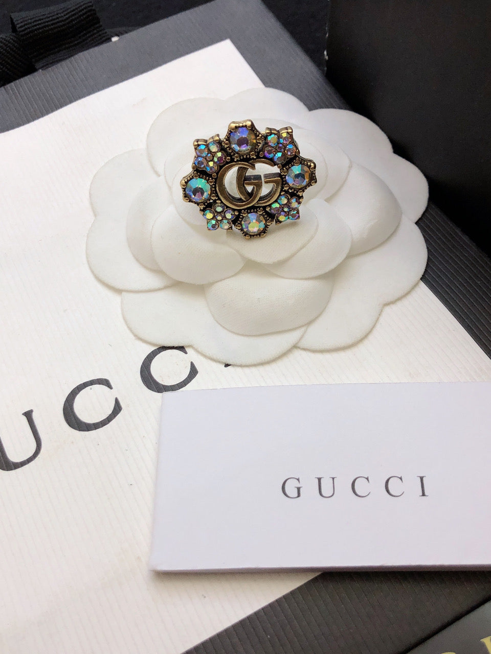 18K Gucci Crystal Flower Ring