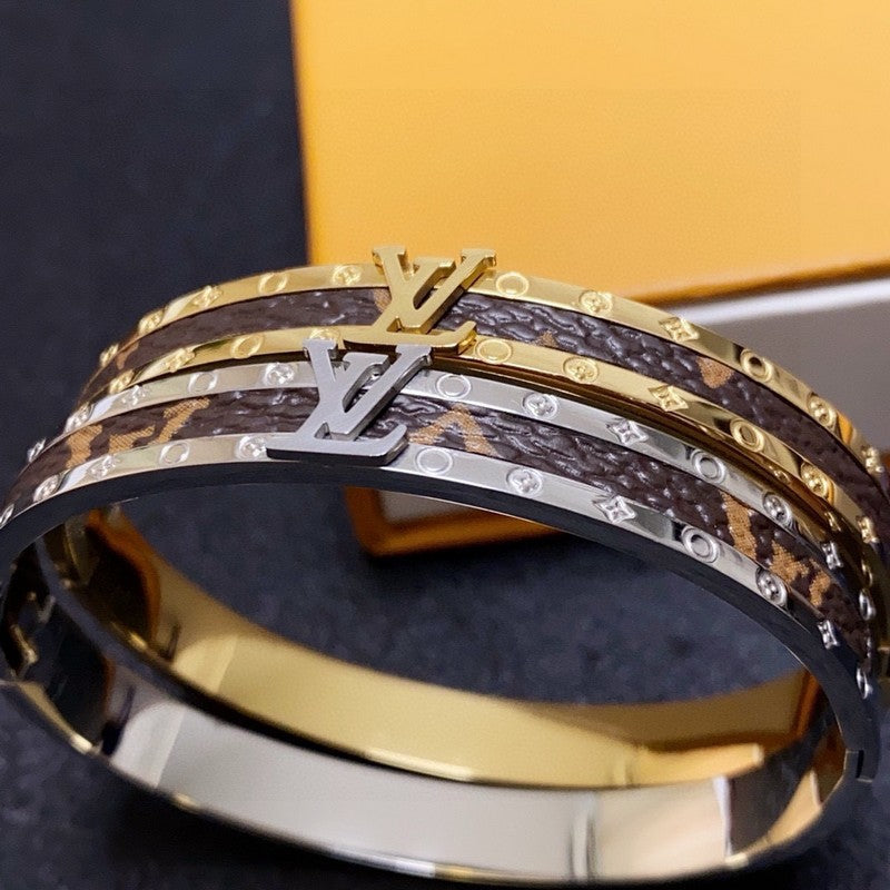 18K Louis Vuitton Brown Gold Bracelet