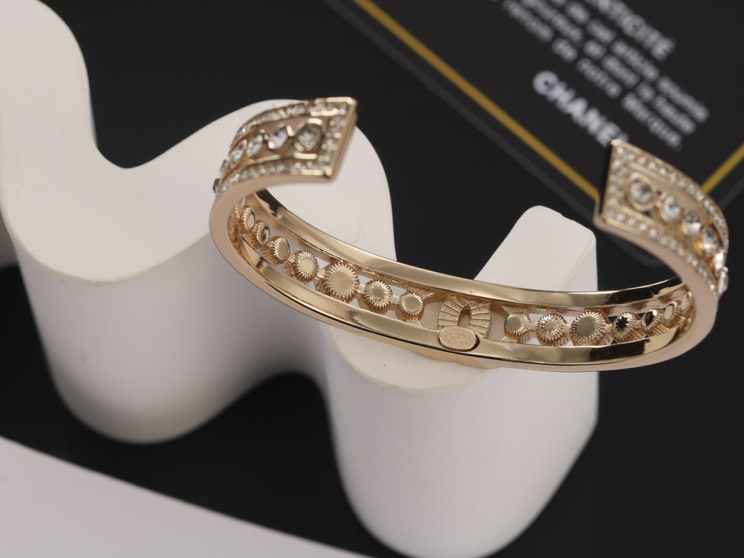 18K Chanel Crystals Cuff Bracelet