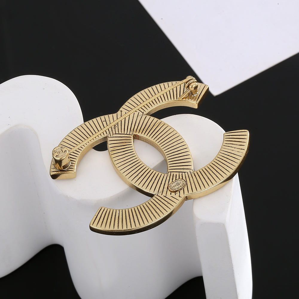 18K Chanel Diamonds Brooch