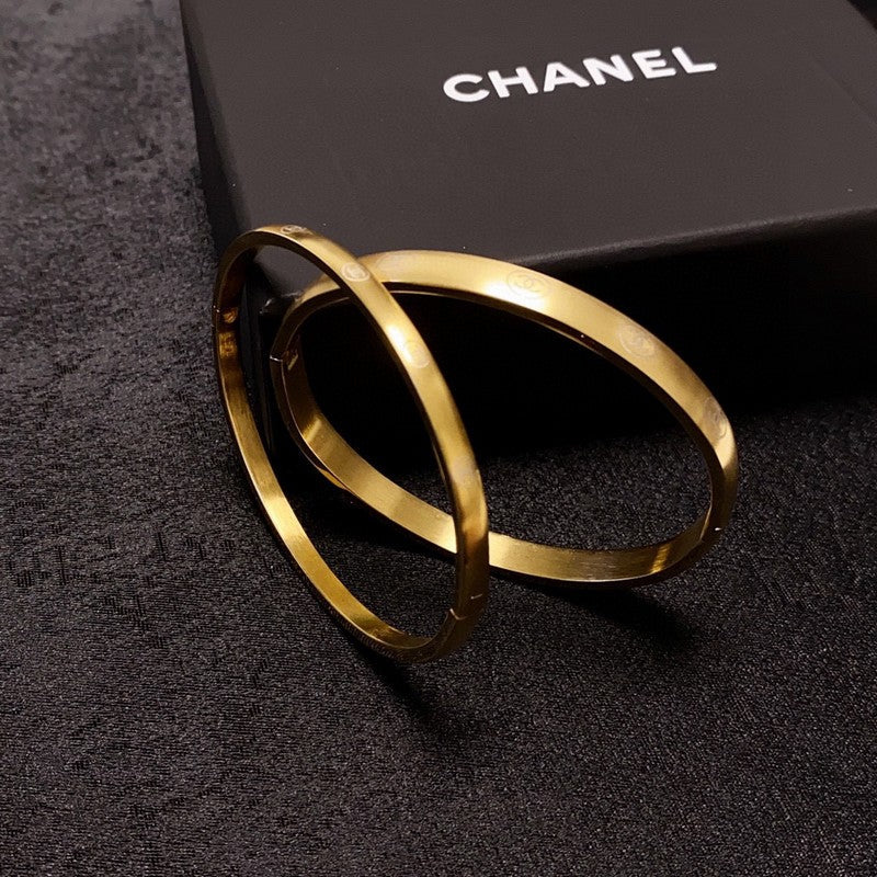 18K Chanel Yellow Gold Bracelet
