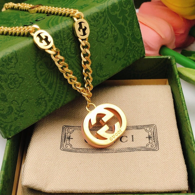 18K Gucci Interlocking G Pink Pendant Necklace