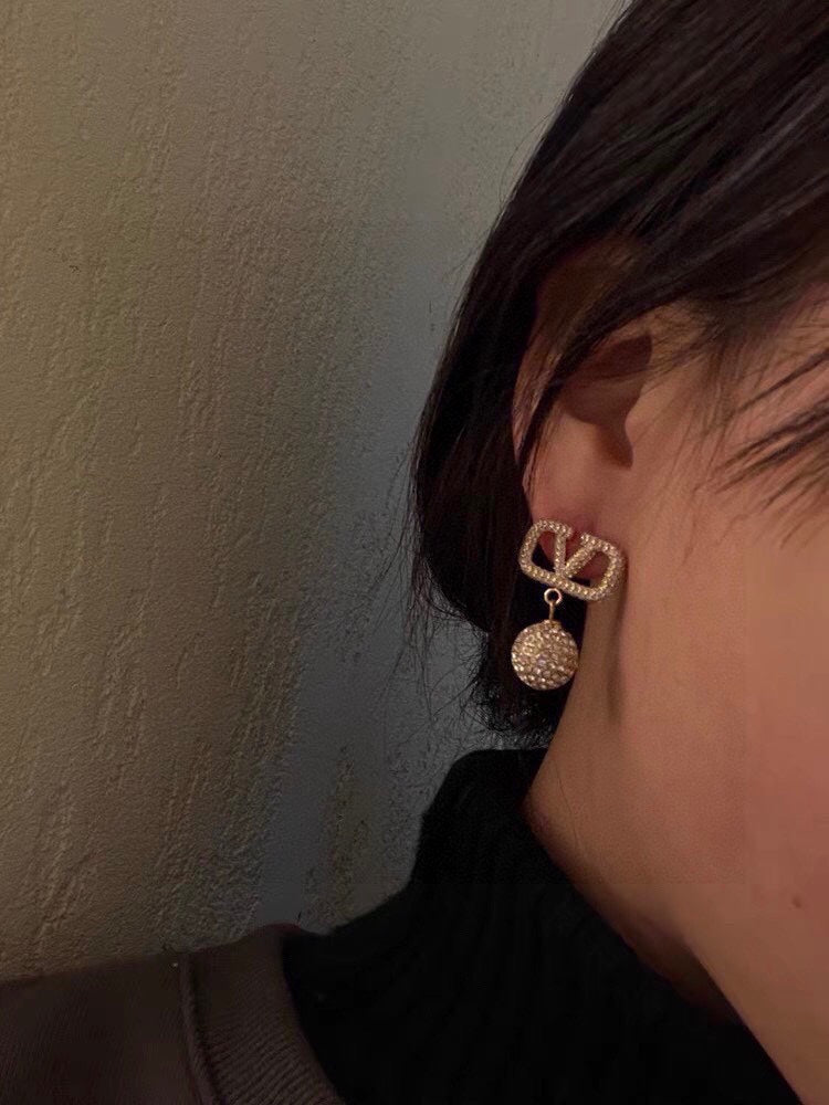 18K Valentino Vlogo Diamonds Earrings