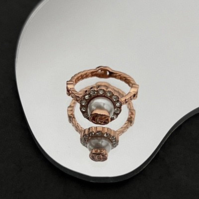 18K Gucci Pearl Ring