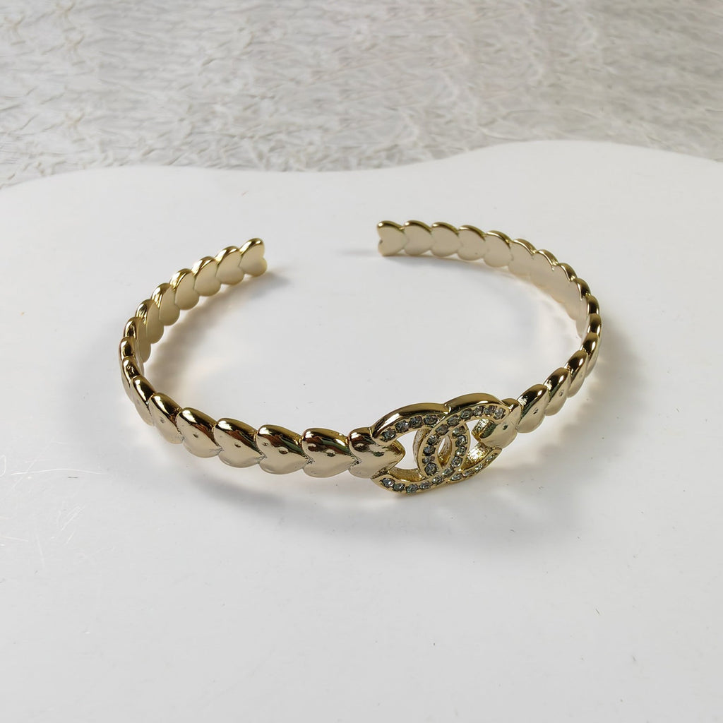 18K Chanel Diamonds Cuff Bracelet