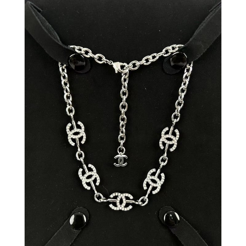 18K Chanel Gold Diamond Necklace