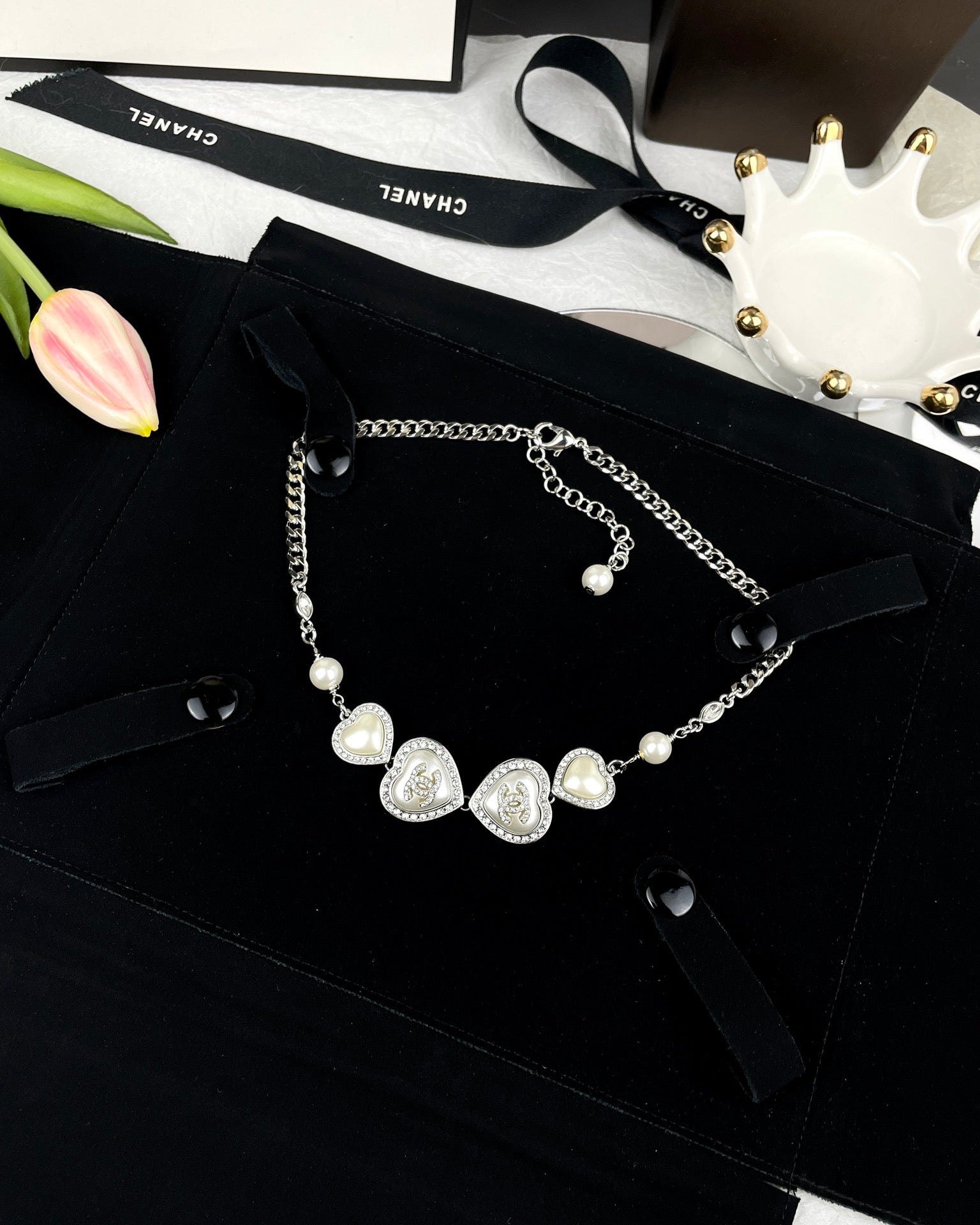 18K Chanel Heart Crystals Necklace