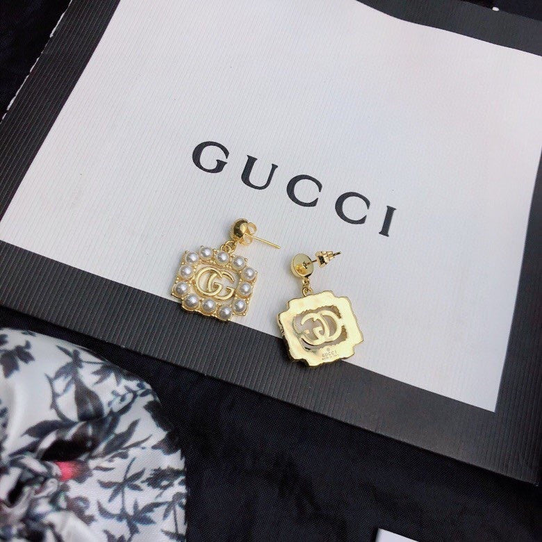 18K Gucci Square Pearls Earrings