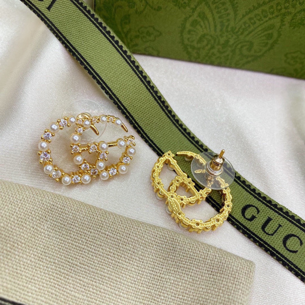 18K Gucci Pearls Earrings