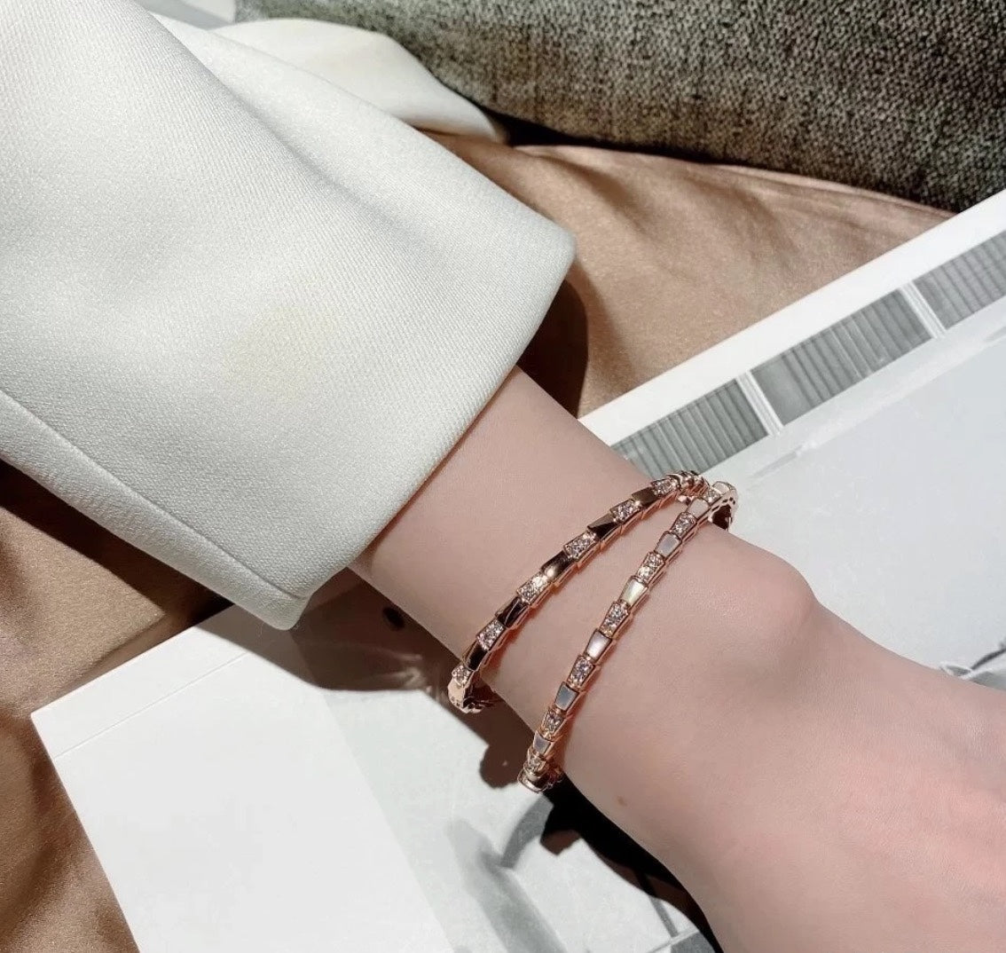 18K BVLGARI BV Serpenti Viper Demi Pave Diamond Bracelet