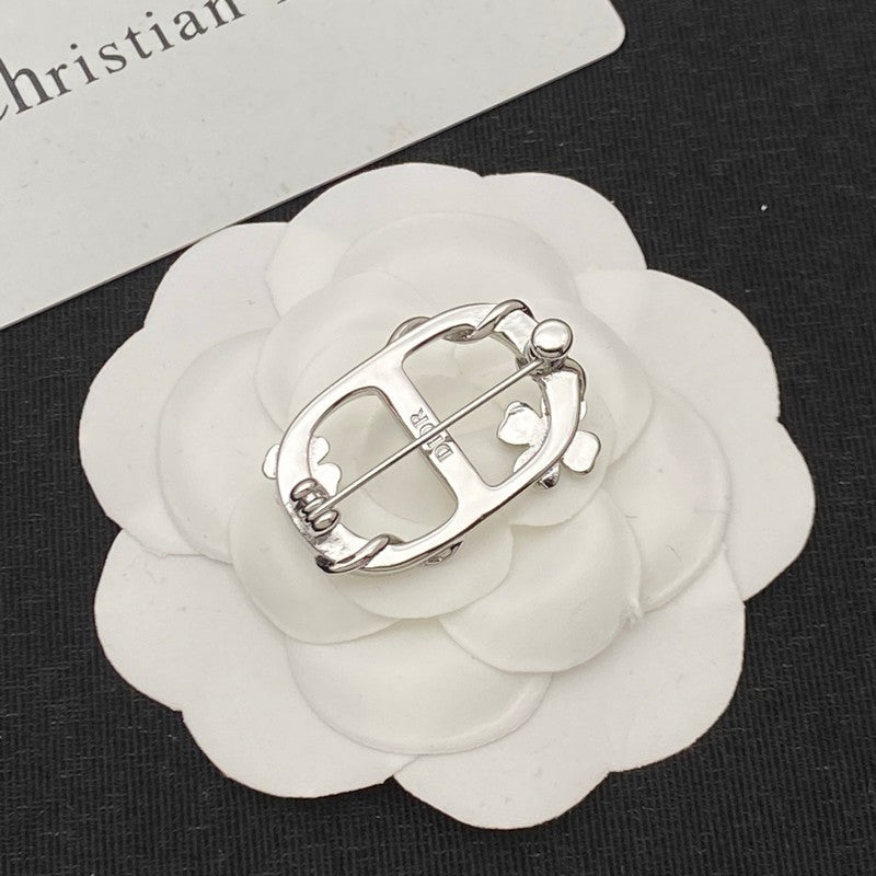 18K Dior Revolution Pearl Brooch