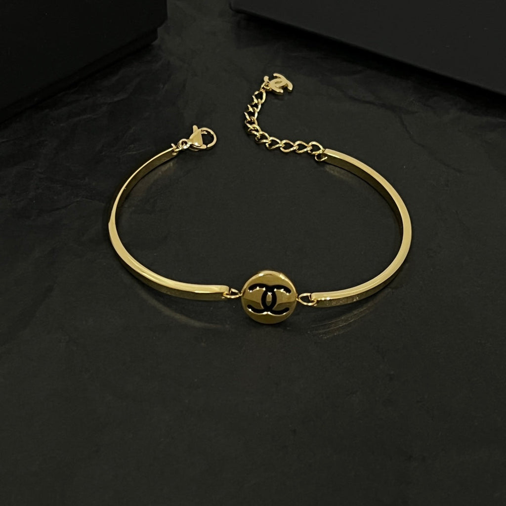 18K Chanel Vintage Bracelet