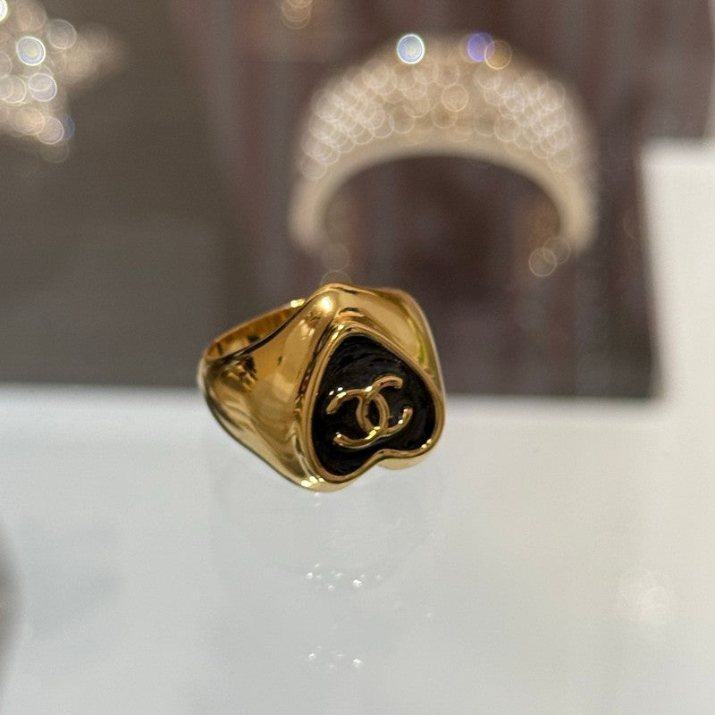 18K Chanel Black Gold Heart Ring