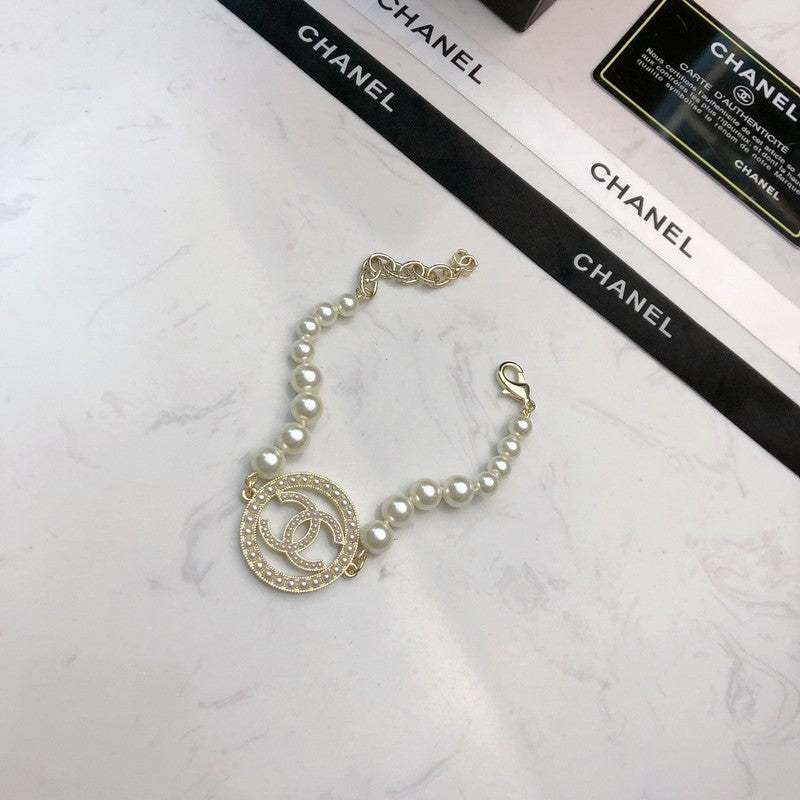 18K Chanel Big Pearl Gold Bracelet