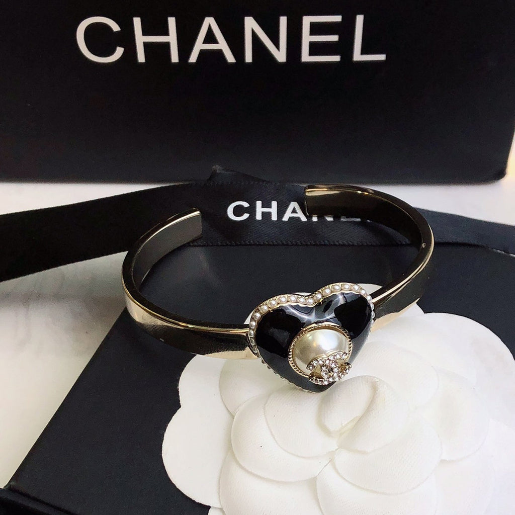 18K Chanel Heart Cuff Bracelet