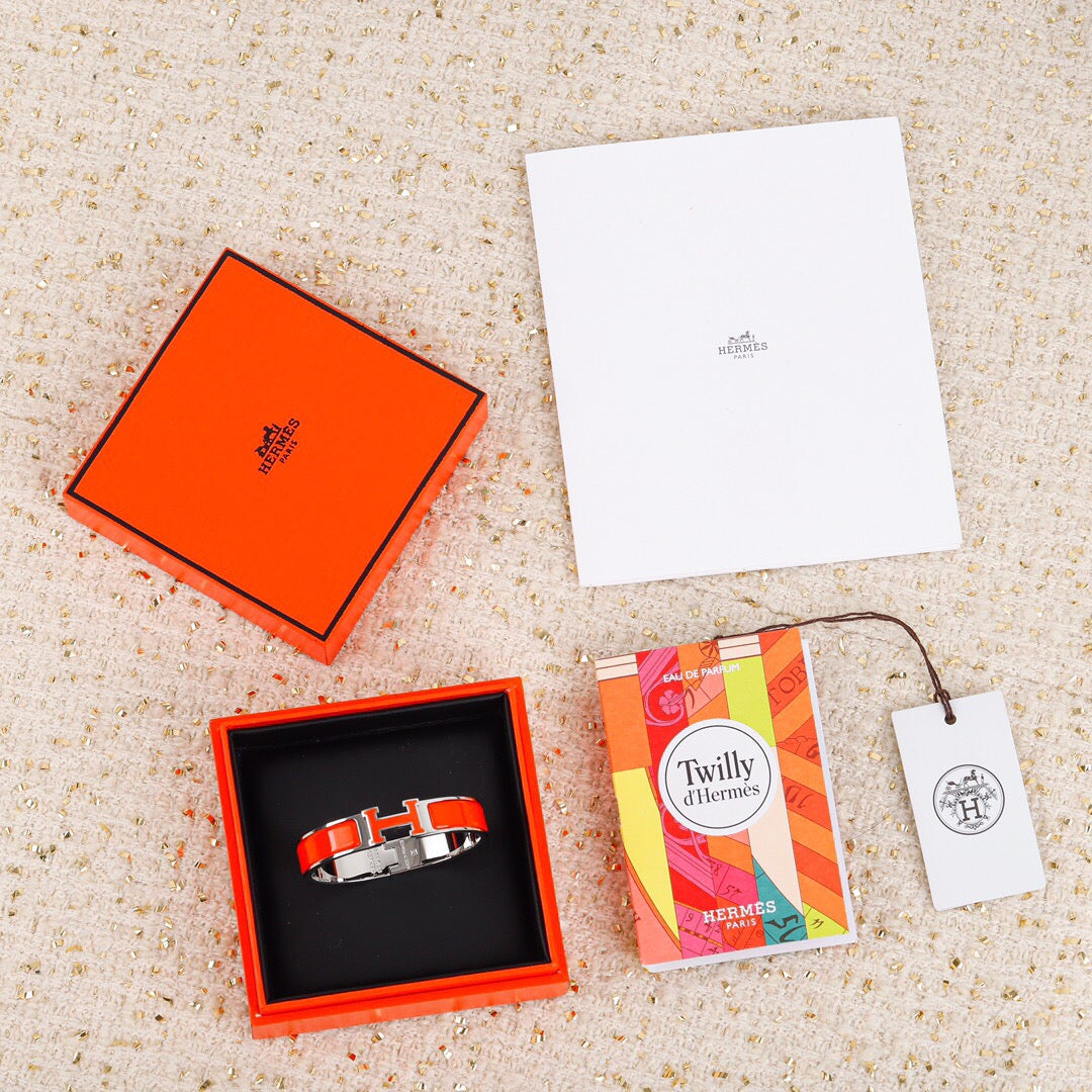 18K Clic Hermes Orange Bracelet