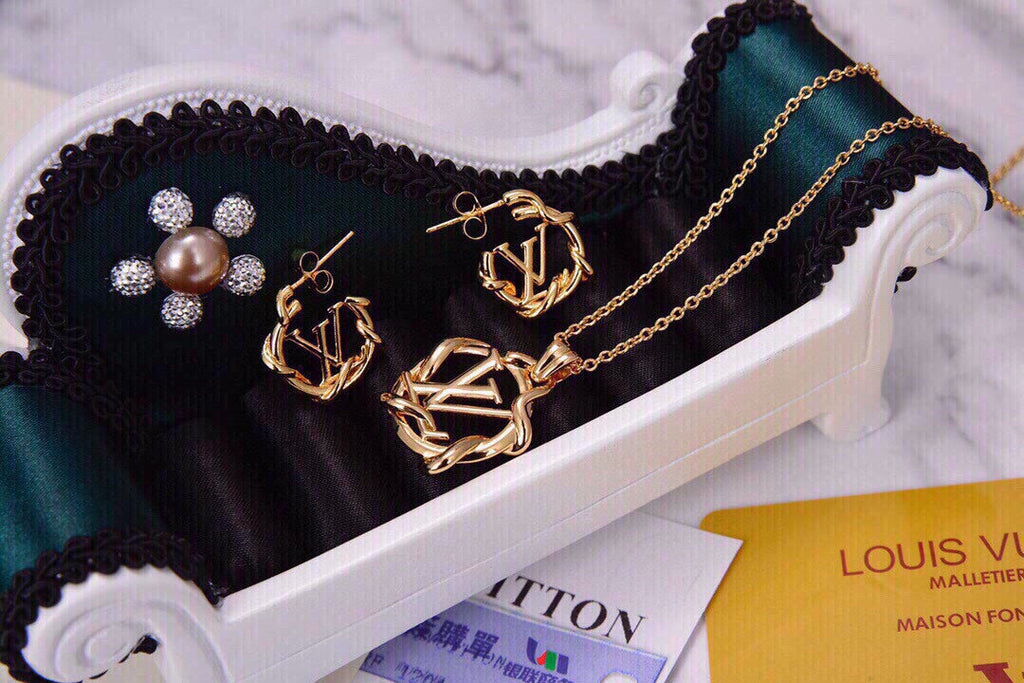 18K Louis Vuitton Garden Louise Hoop Earrings