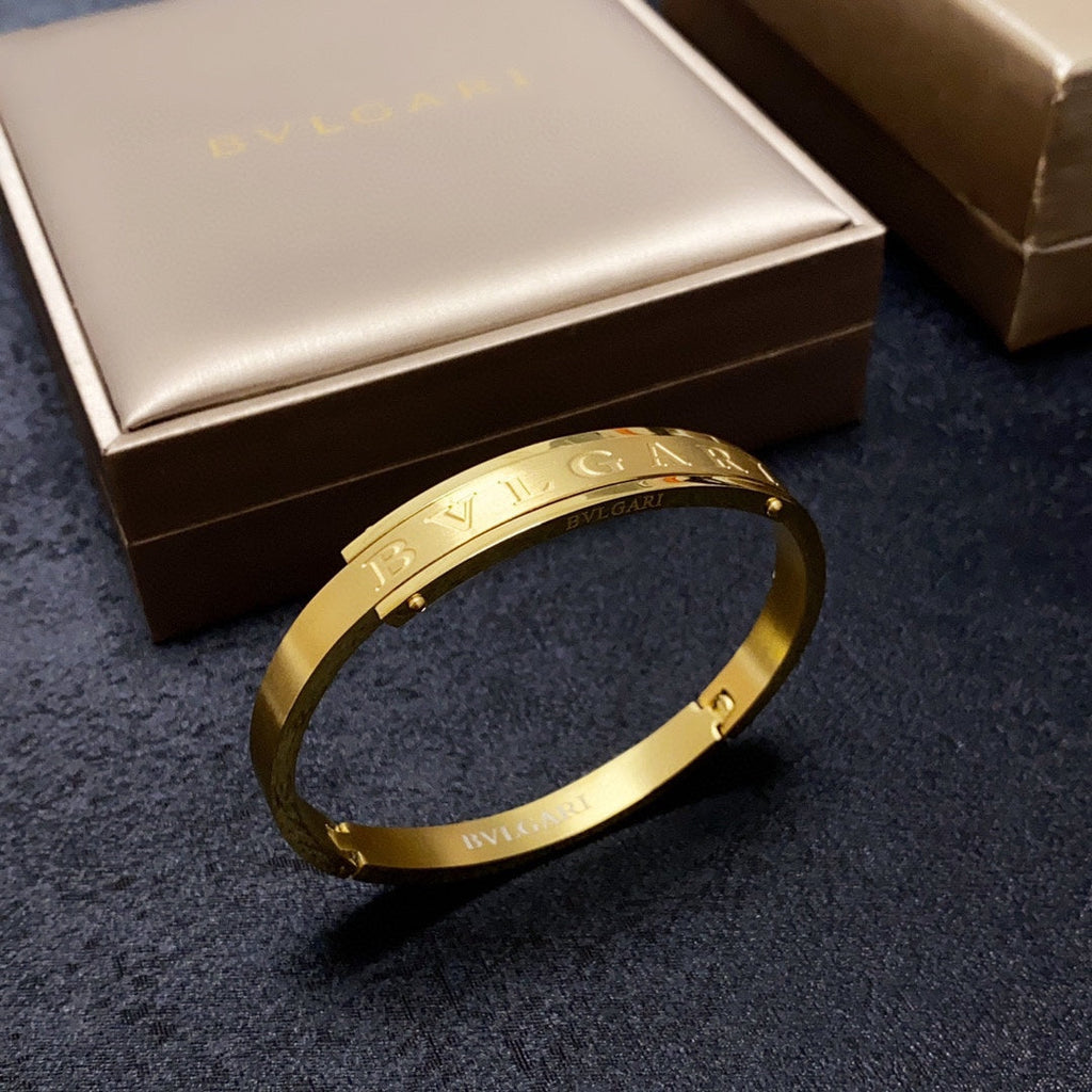 18K BVLGARI BV Vintage Bracelet