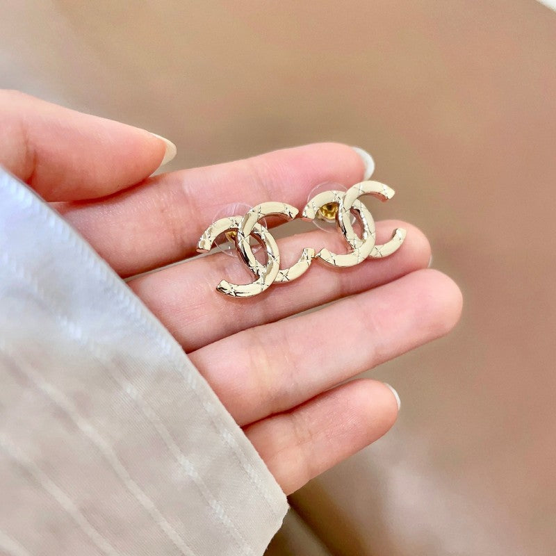 18K Chanel Vintage Gold Earrings