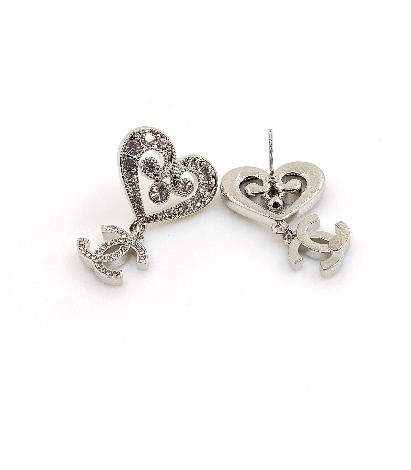 18K Chanel Heart Diamond Earrings