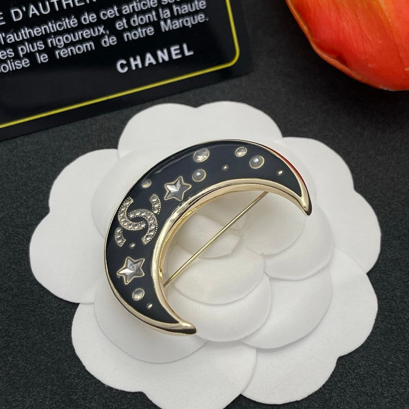 18K Chanel Moon Gold Brooch