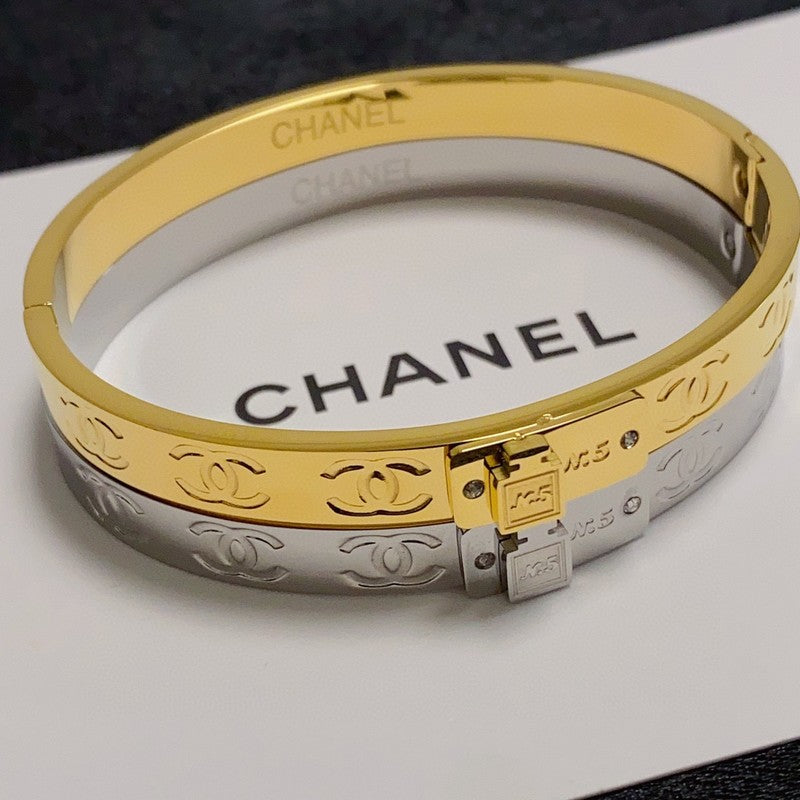 18K Chanel Diamond Bracelet
