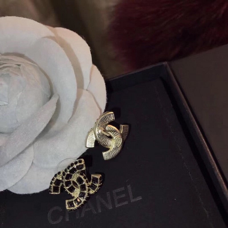 18K Chanel Black Crystals Earrings