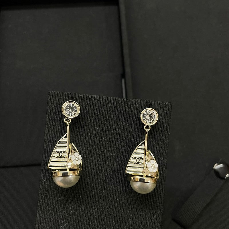 18K Chanel Sailboat Diamond Earrings