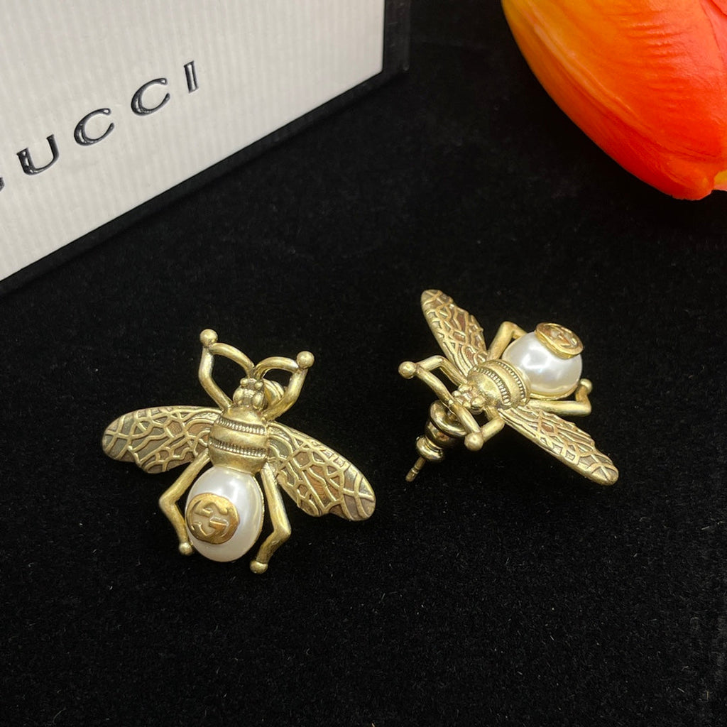 18K Gucci Bee Pearl Earrings