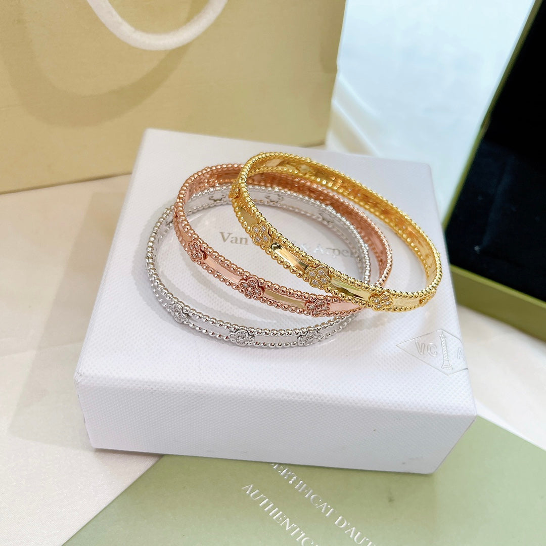 18K Van Cleef & Arpels Yellow Gold Perlee Sweet Clovers Small Bracelet