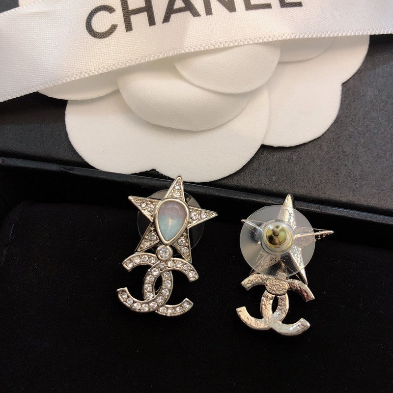18K Chanel Diamond Star Gold Earrings